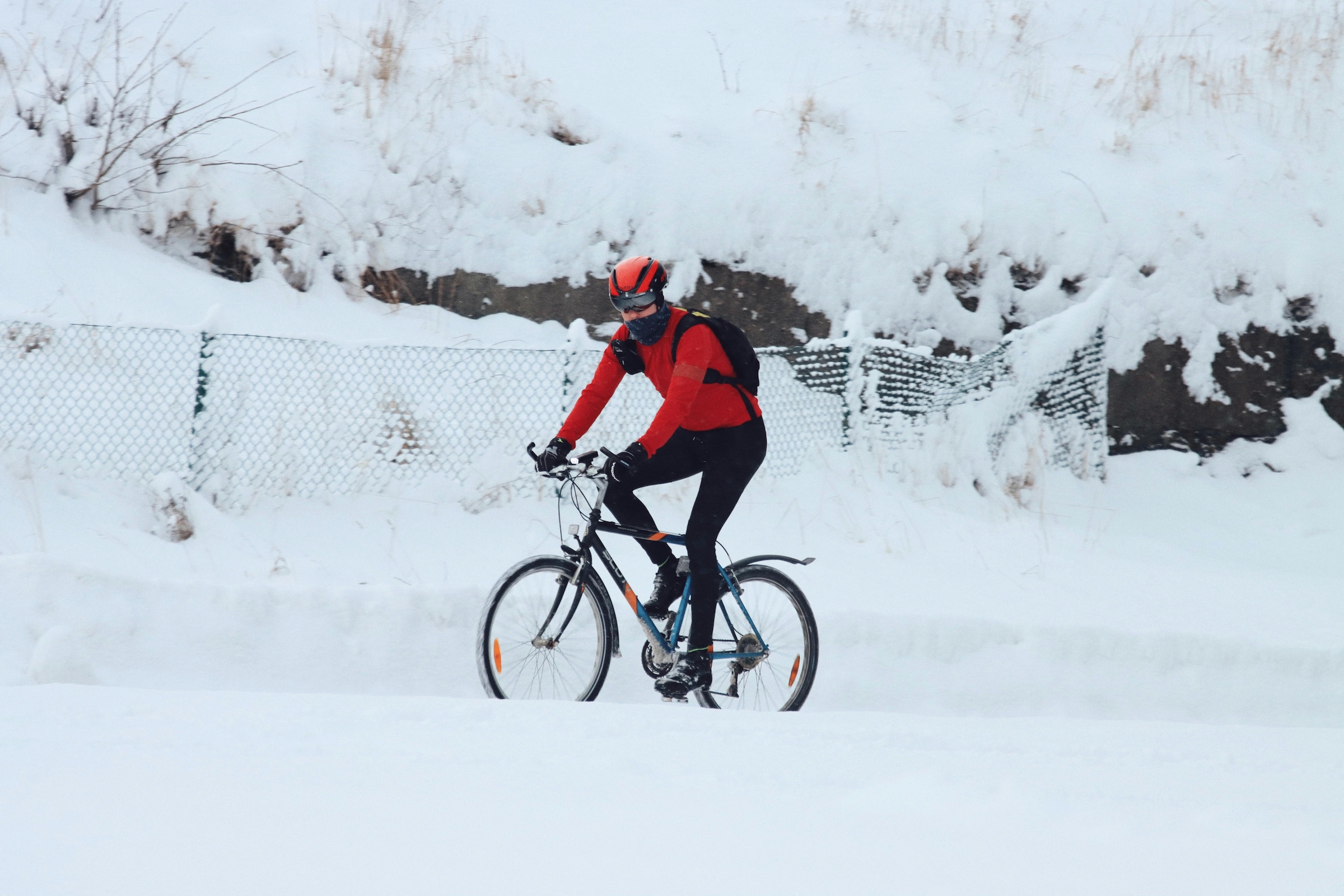 Cycling through snow for Cycling in the Cold vs. the Heat